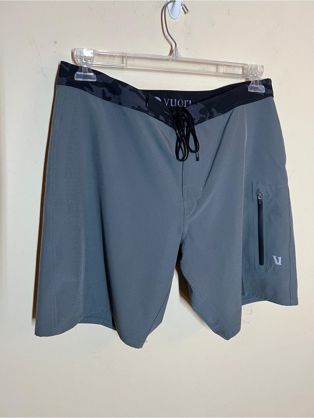 Vuori Men's Gray Performance Swim Trunk